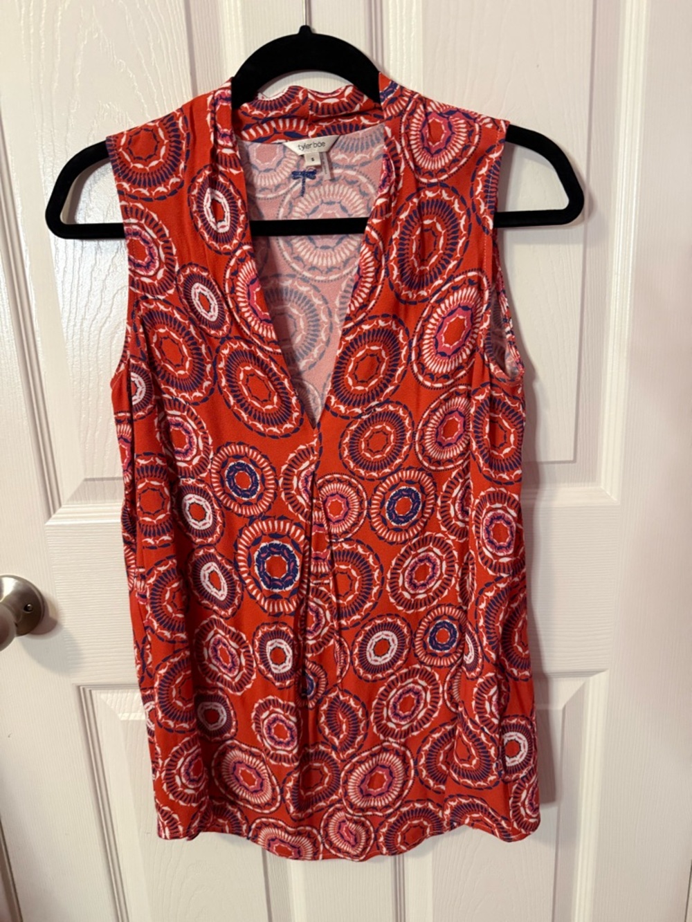 Tyler Boe Red Sleeveless V-Neck Circular Print Camisole